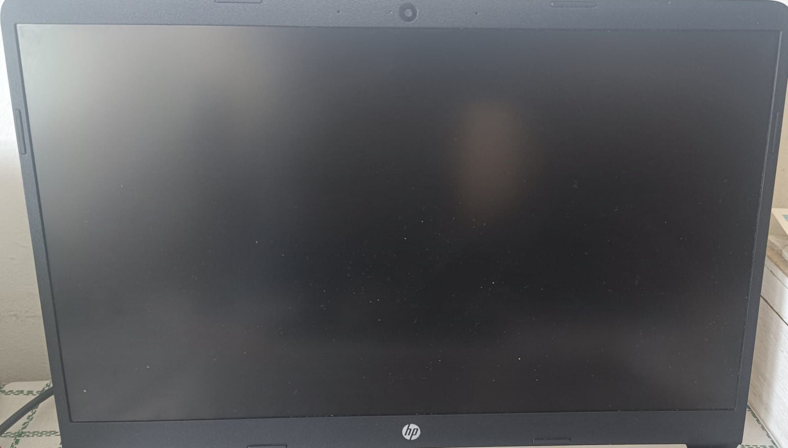 Laptop  Hp15e ec2056nq
