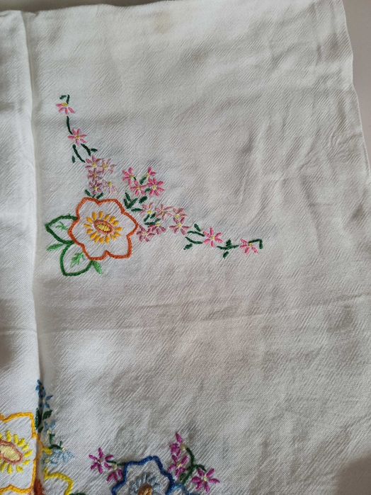 Покривка ръчна изработена 120*110 см