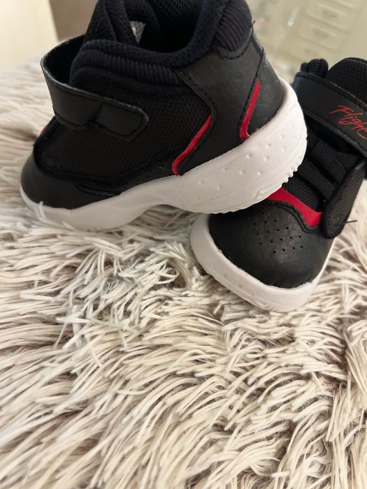 Adidasi jordan copii