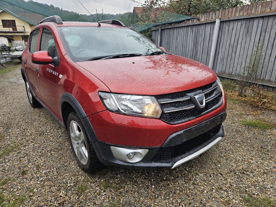 Dezmembrez Dacia Sandero Stepway 2016