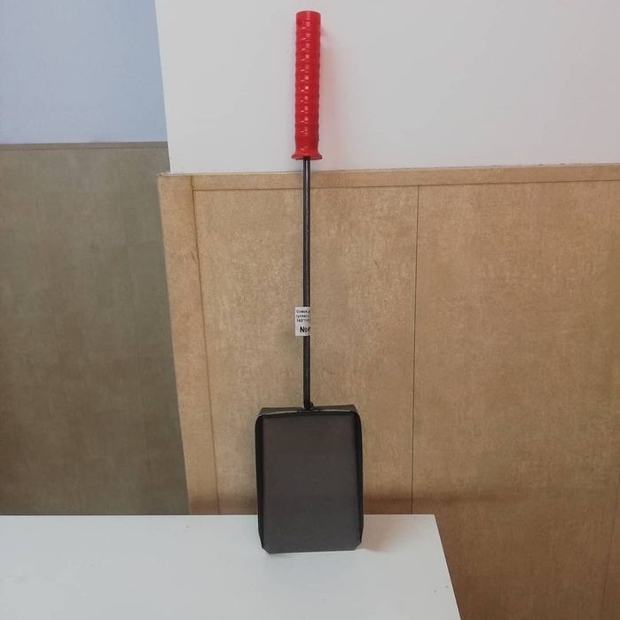 Совок для золы и угля.