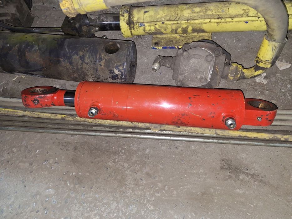 MANITOU Маниту Гидроцилиндр погрузчик