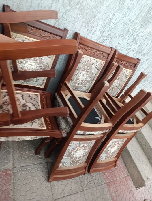 Стол стул сотилади