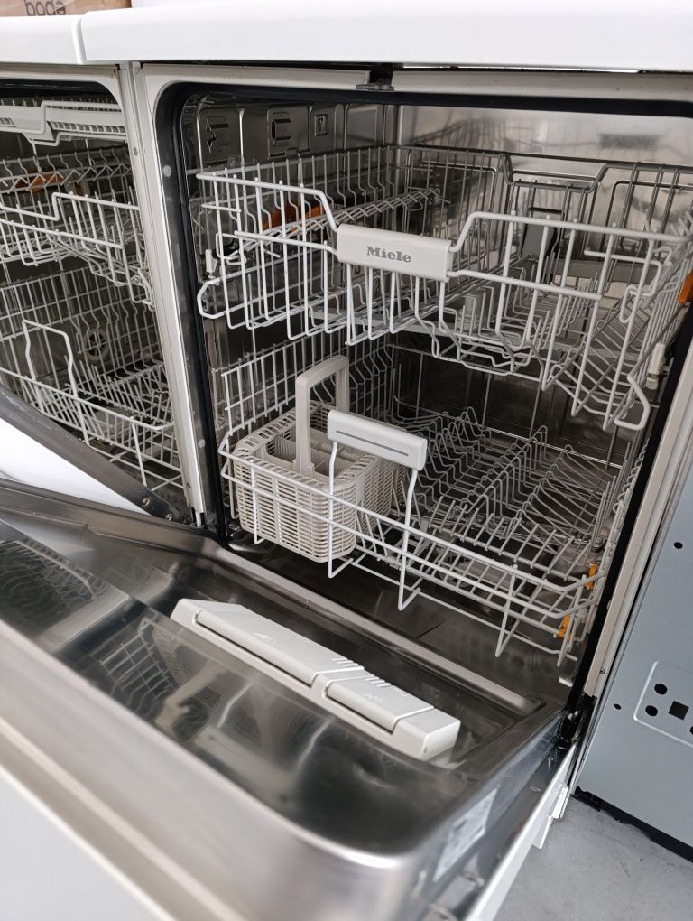Съдомиялни свободно стоящи Miele