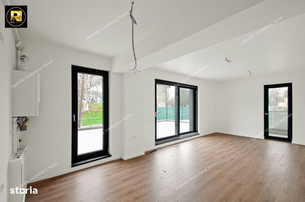 Spatiu la parter,3 camere,95mp+terasa,ideal pentru birouri si cabinete