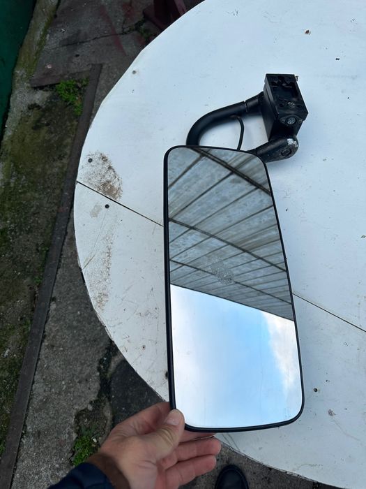 Braț oglindă Mercedes Intouro