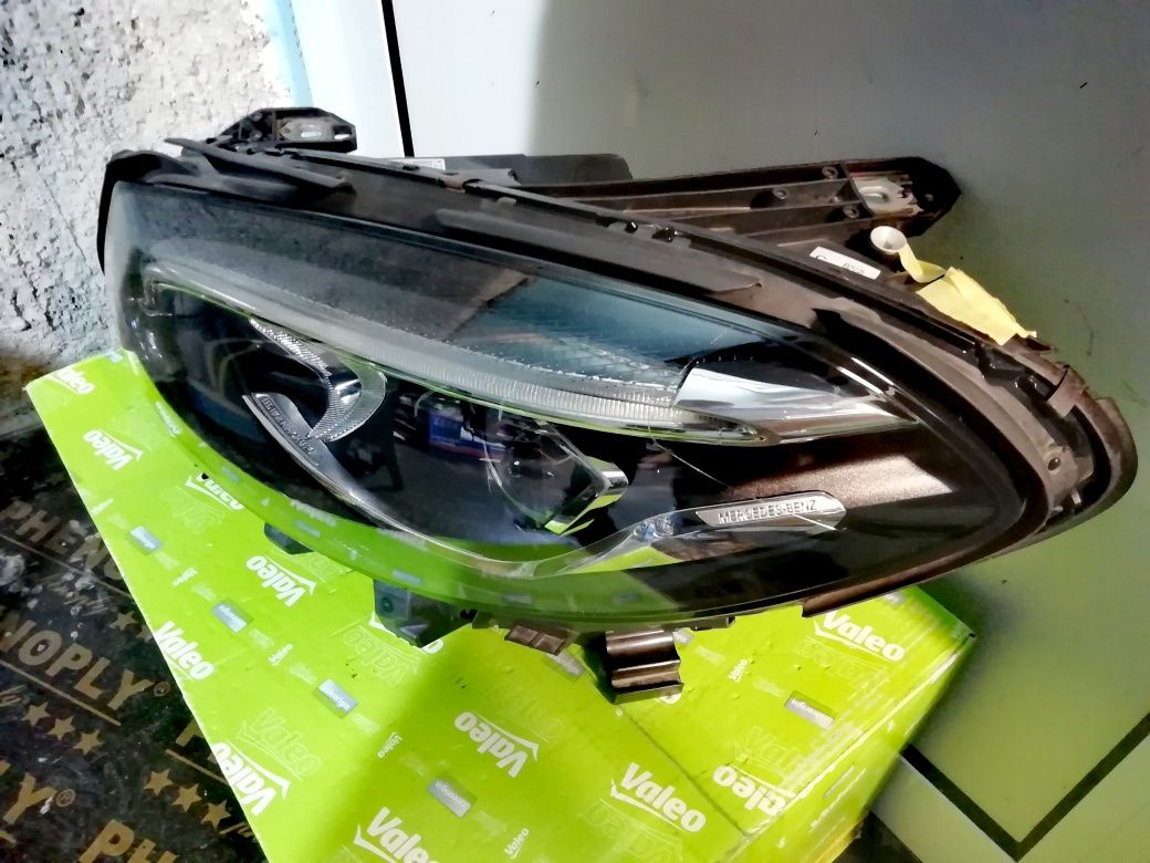 Фар Фарове за Mercedes W246 B Classe / Мерцедес А246 Б класа LED.