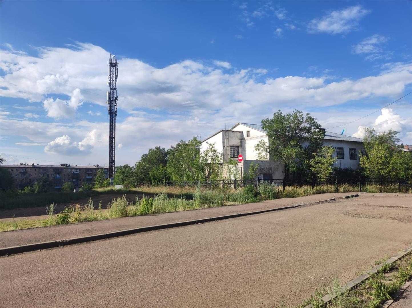 Продаю 2-комнатную квартиру в 21 микрорайоне.