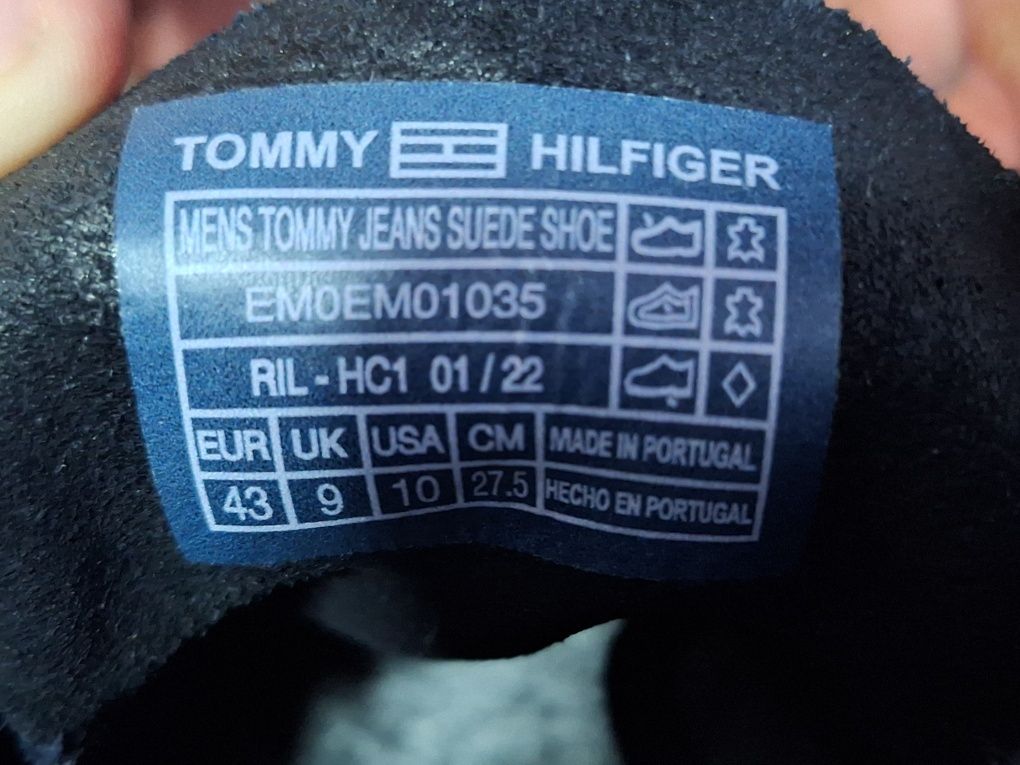 Vând pantofi Tommy Hilfiger Suede Shoe