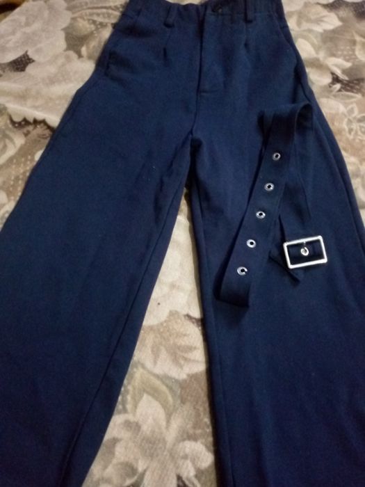 Брюки синие школьные 134см