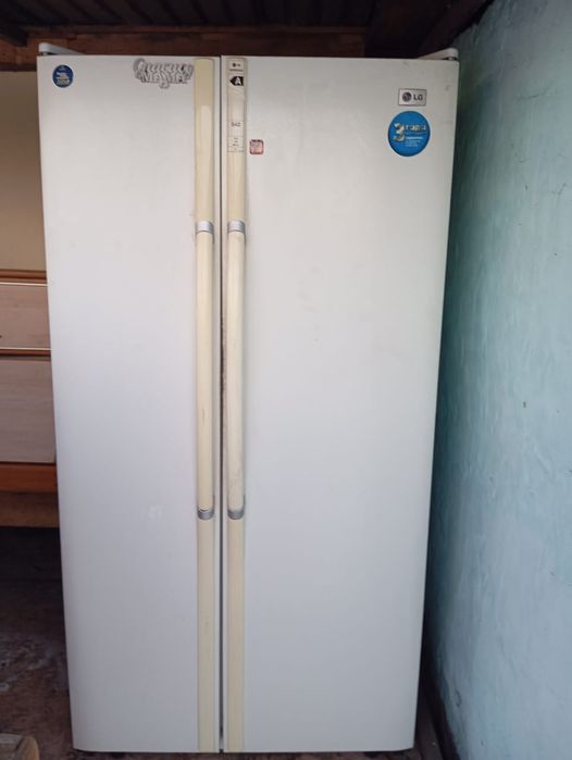 Продам холодильник