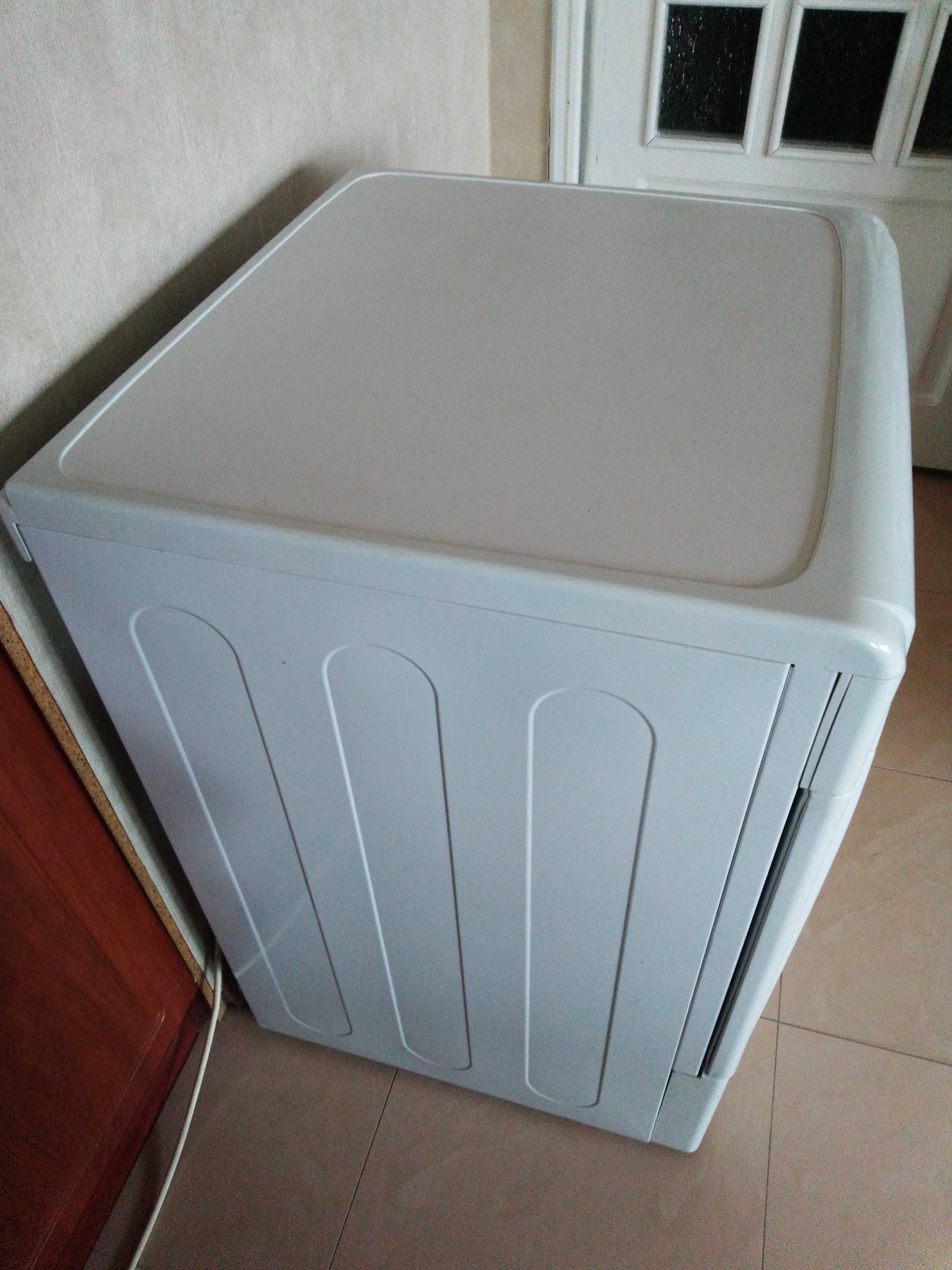 Сушилня Indesit ISL70CEX