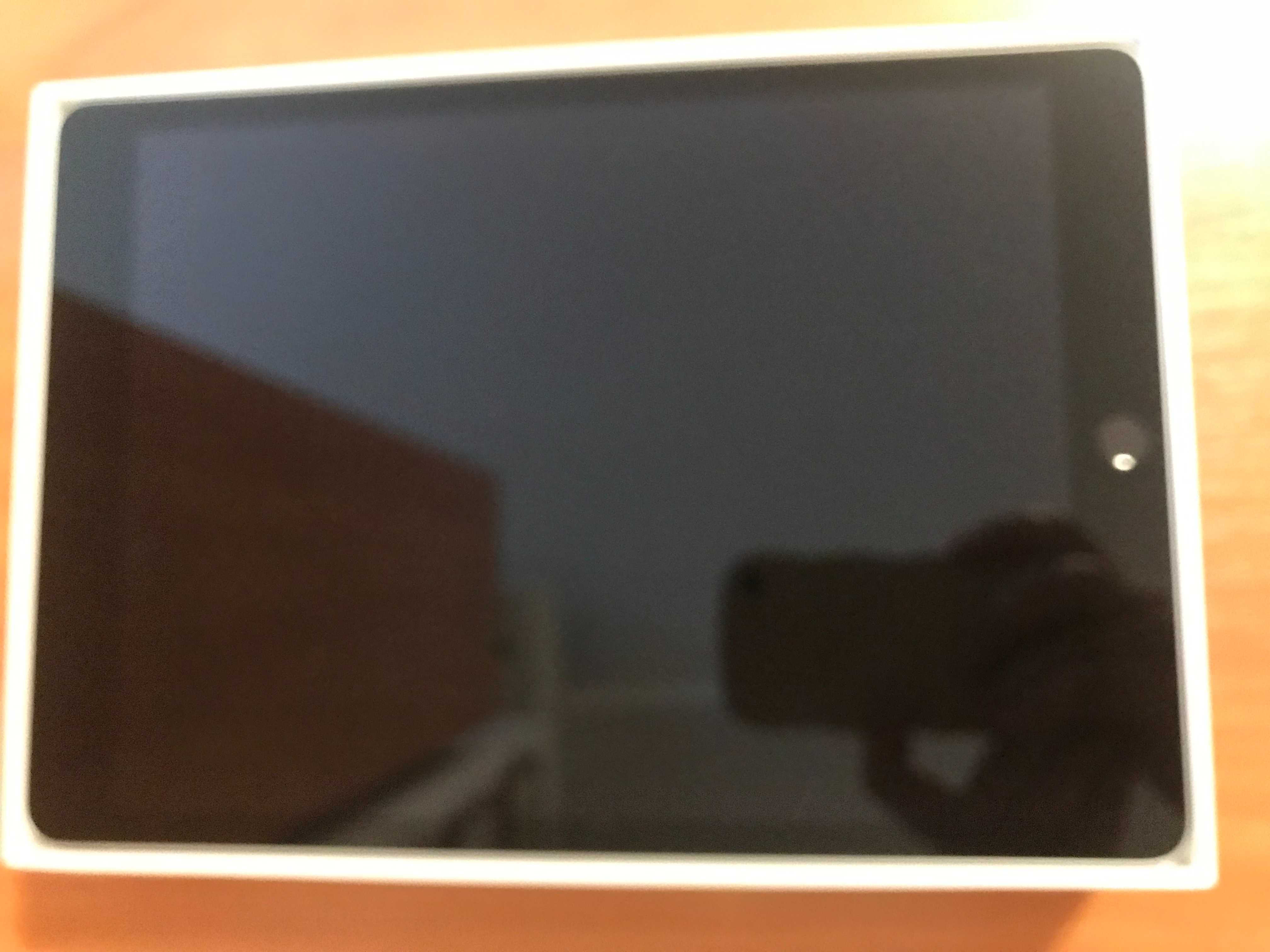 Apple iPad 9-th Gen 64GB, нов, сив, в кутия
