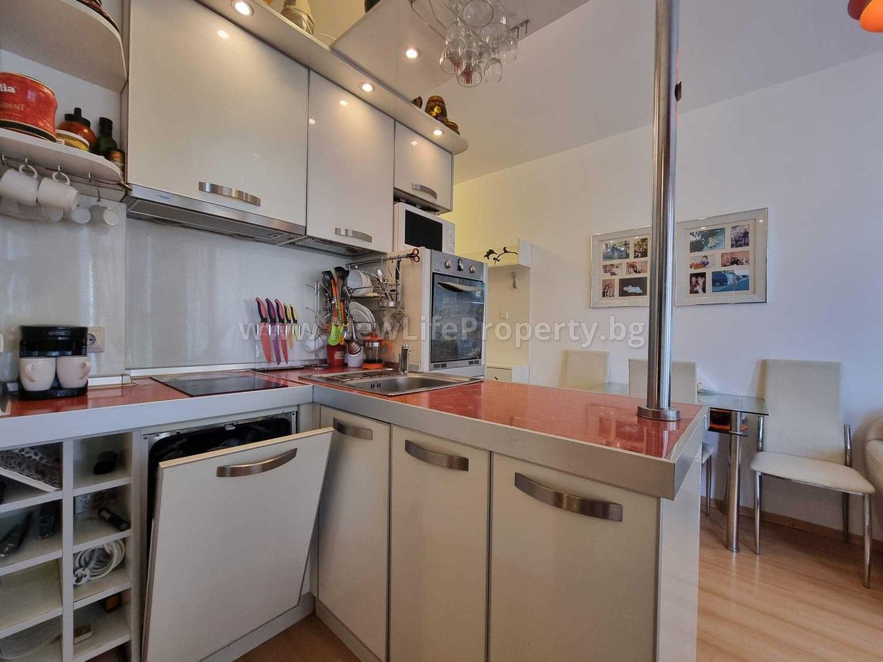 Продава се Двустаен апартамент в к.к. Слънчев бряг - 42 кв.м за 1096 €/кв.м - Снимка #7