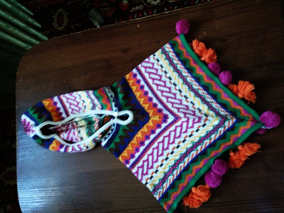 Продам пончо для девочки 1-3 года.