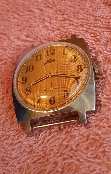 Продам часы ЗИМ, мужские, наручные, СССР, советские, механические.
