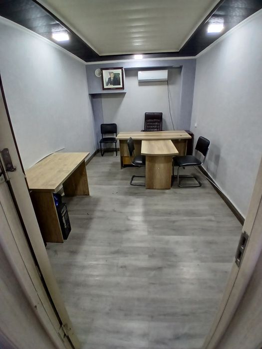 Аренд! Под офис 15м2. С мебелью. Ор-р Метро Новза. Вдоль дороги!
