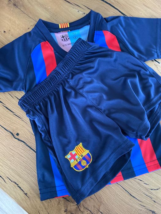 Оригинален детски екип на ФК Барселона, р-р 2 г.