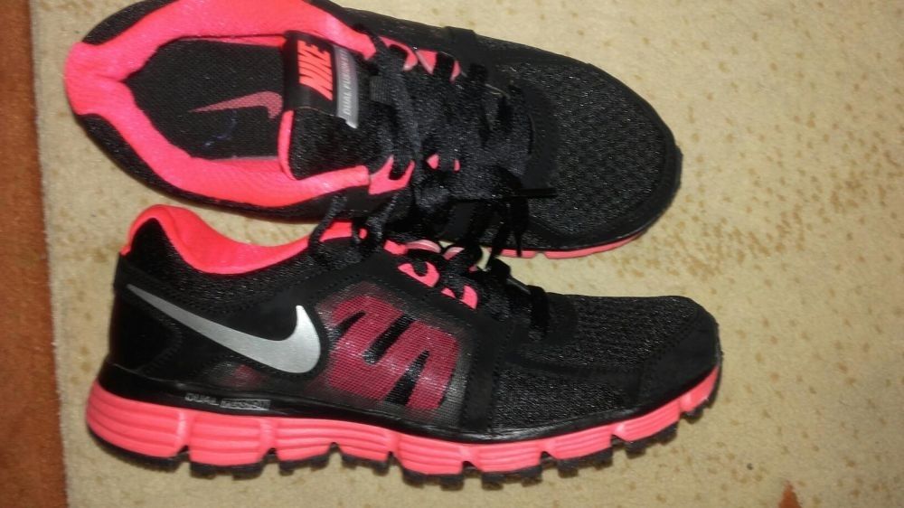 Asidasi Nike originali nr.38, model nou, ca noi!
