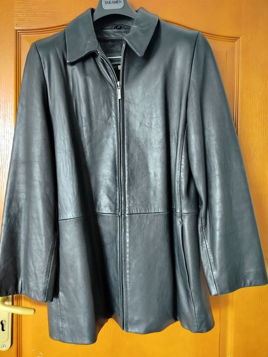 Черно кожено яке