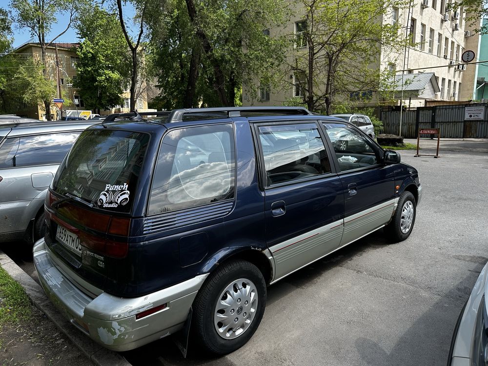 Mitsubishi Space Wagon (2.0 - 1996)