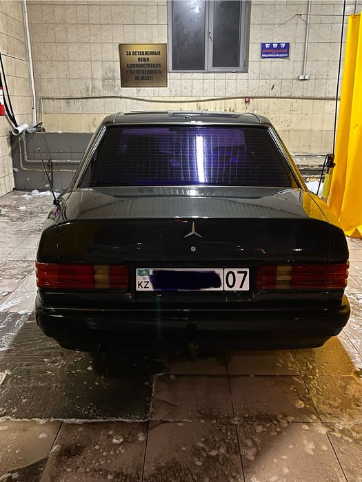 Мерседес 190