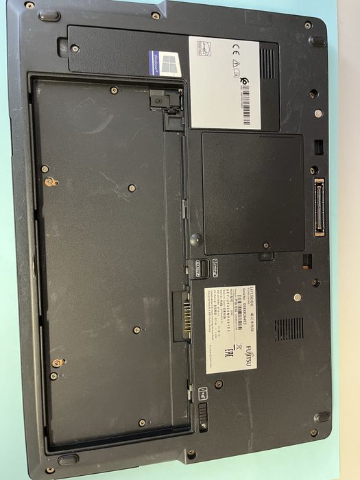 Lapto Fujitsu Life book u i5 8 th