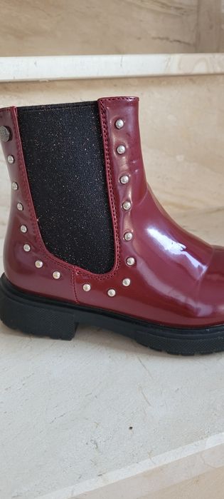 Ghete Chelsea de piele ecologica cu nituri Telagh, Visiniu
Ghete Chel