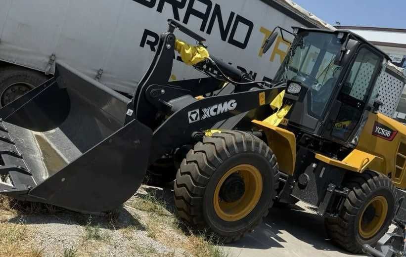 Фронтальный погрузчик XCMG ХС 936 1.8 м³ сотувда тайёр.