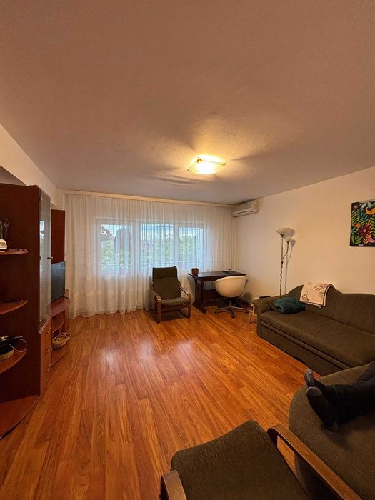 Ploiesti Democratiei Strada Stefan cel Mare 3 semidecomandate 97000 euro