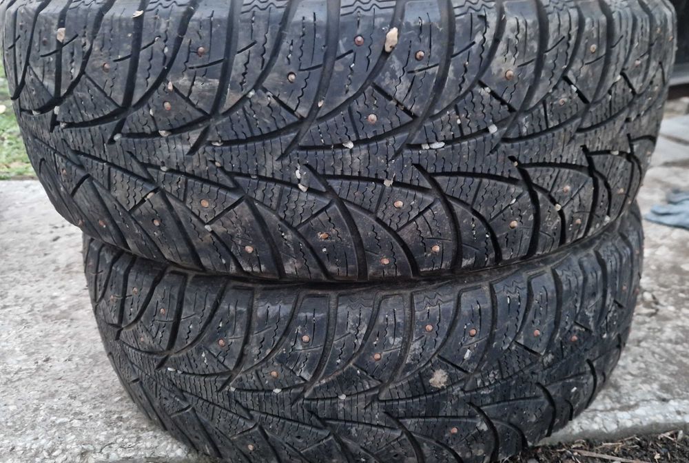 Продам шины 215/60/16