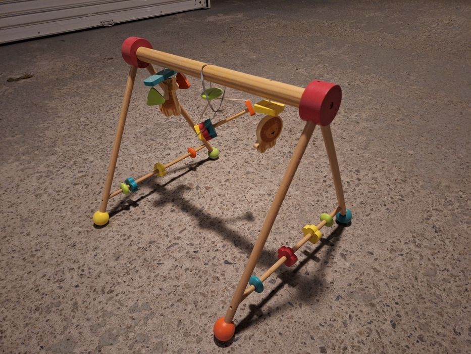 Детска бебешка дървена играчка заигравка