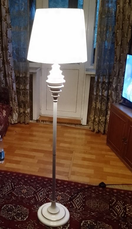 Торшер б/у продам