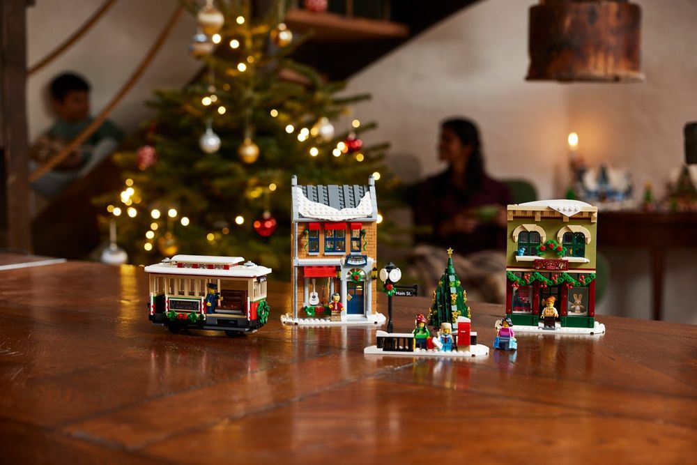 Lego  10308 Празнична главна улица , LEGO 10263 , LEGO 10293