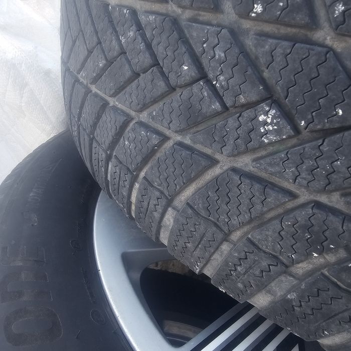 Зимни гуми с джанти 265/55/19 Bridgestone