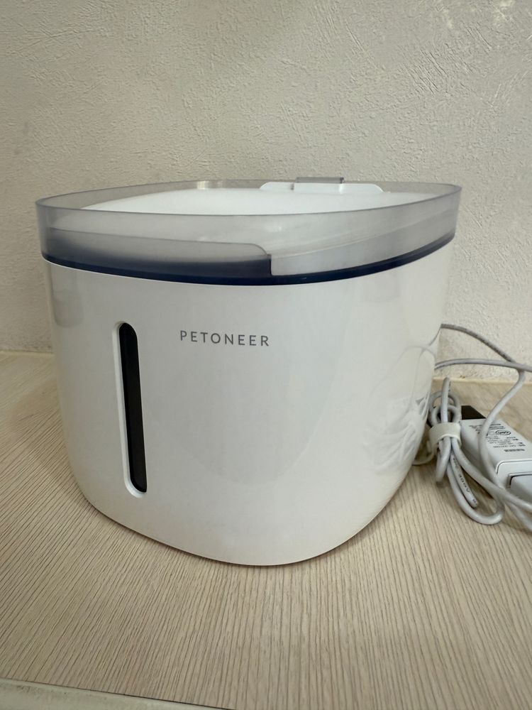 Продам поилку для кота