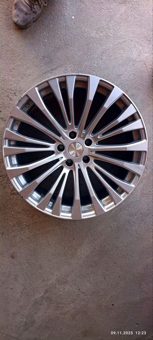 R20 diska sotiladi. Holati yaxshi. Singan svarka bogan joyi yo'q