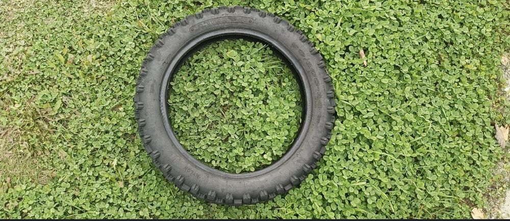 Продам летнюю резину  на питбайк