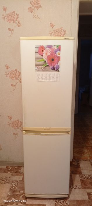 Холодильник Samsung
