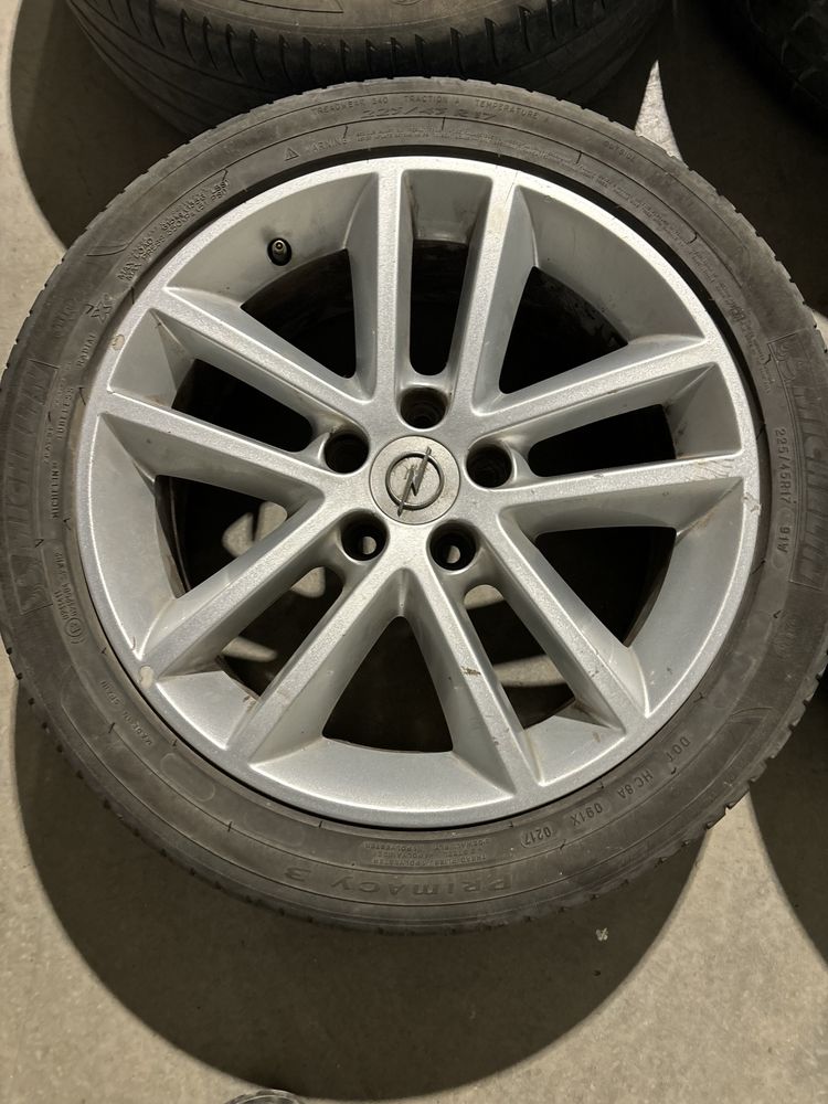 Jante Opel R17 originale cu anvelope vara 5x110