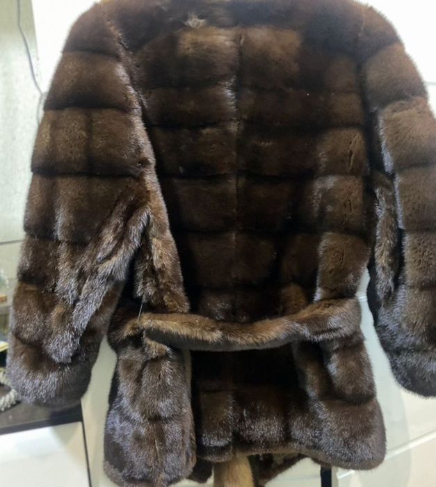 Палта от норка. Късо