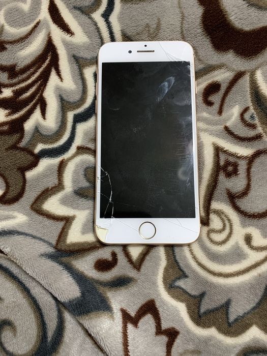 Айфон 8 сатылады