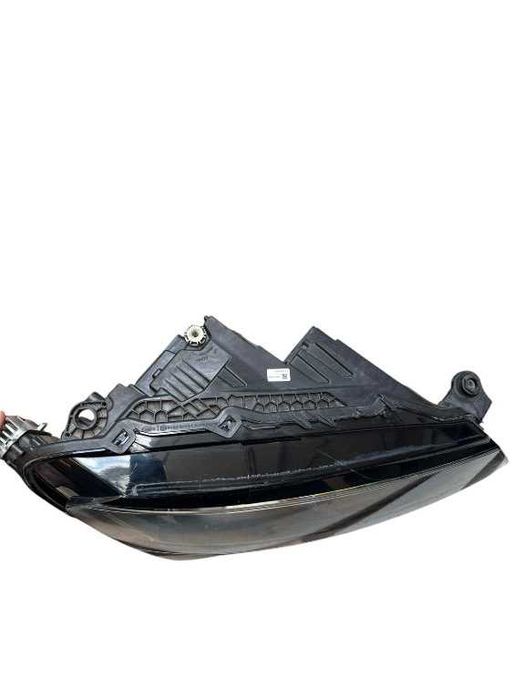 Far Dreapta Skoda Superb 3 Led Cod 3V1941016C