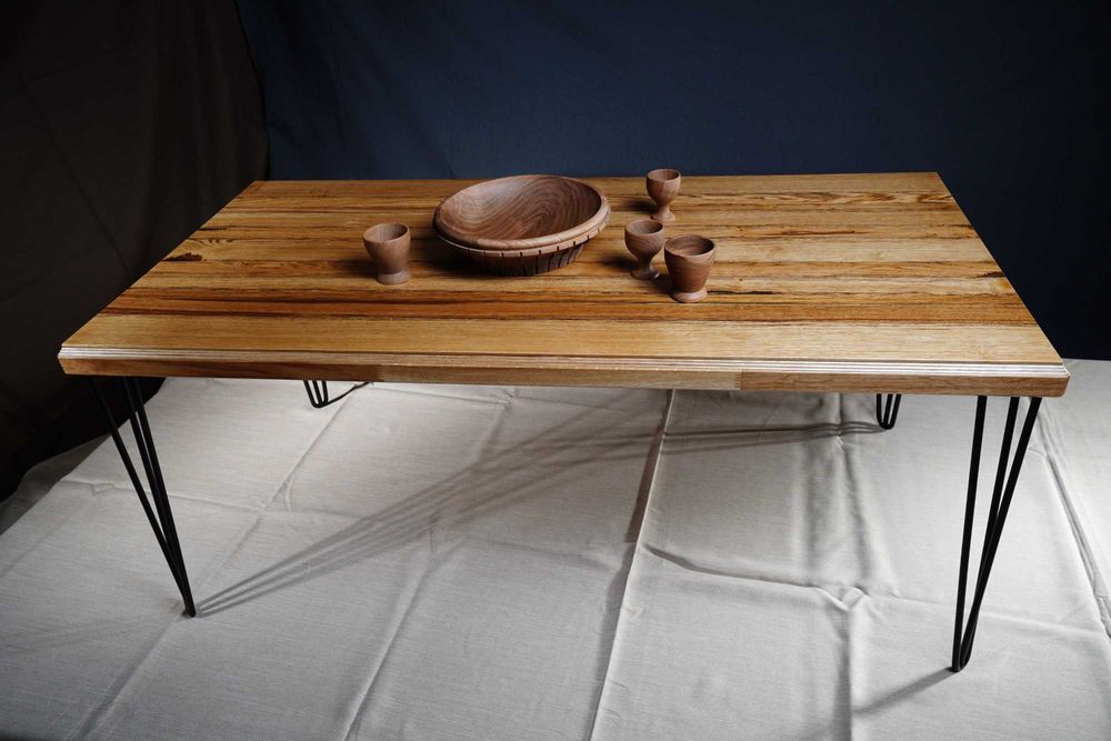 Холна маса с масивен плот дъб