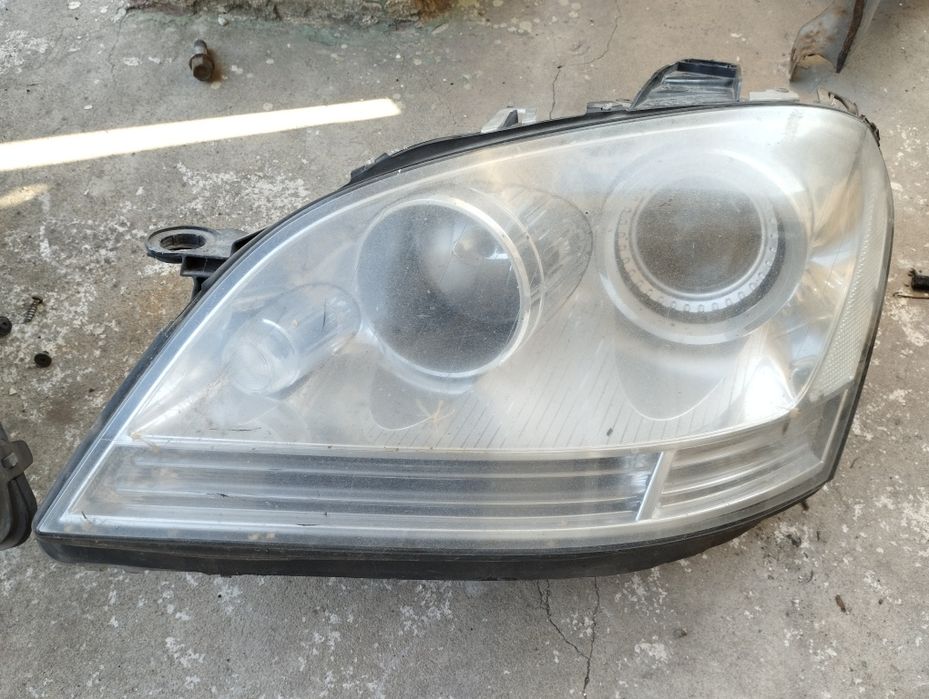 Фарове ляв и десен Мерцедес МЛ W164 / фар Mercedes ML