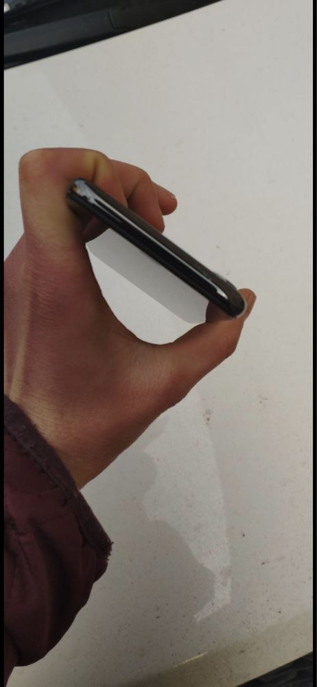Iphone x 202 azgna keliwadigan joyi bor