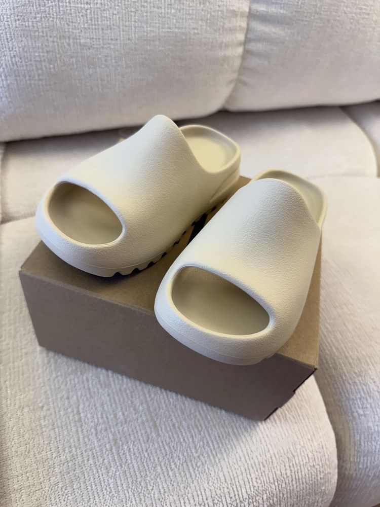 Papuci slapi Adidas yeezy slide copii