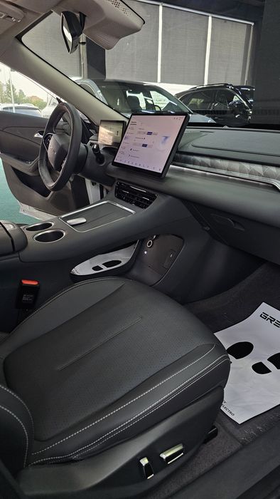 FORTHING S7 REEV

> Yili : 2025
> Elektroquvvatda : 235 km 
> Batareya