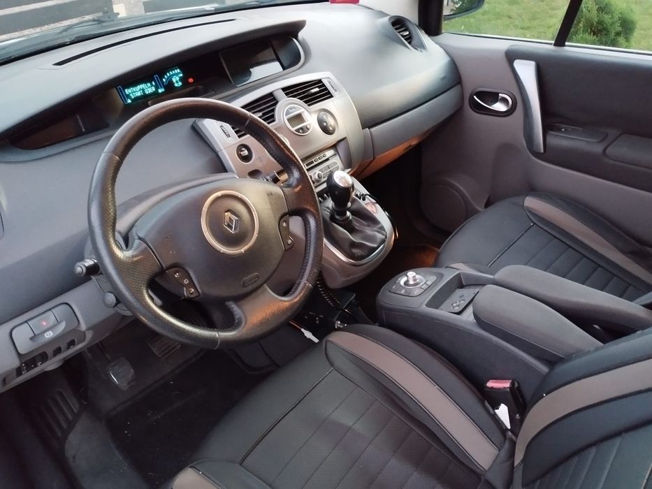 - Renault grand scenic 
An 2007 
Motor 2.0 cp 150
Cutie manuala 6+1
Se