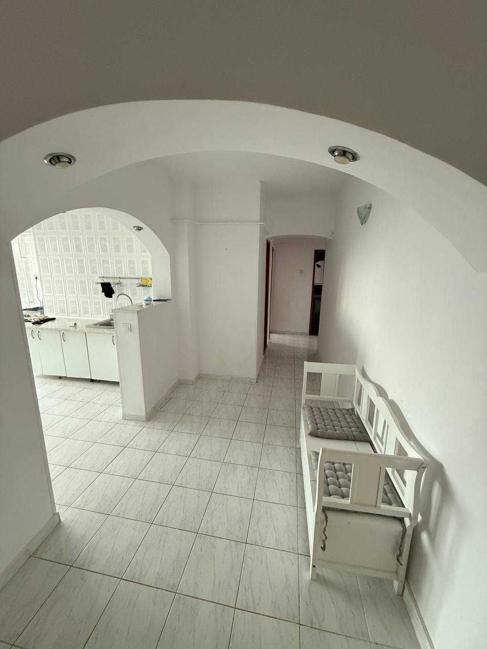 Închiriere apt 3 camere 2 băi Ultracentral Bacău Parcul Trandafirilor